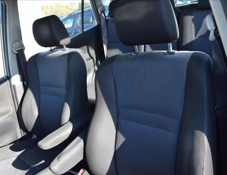 Toyota Corolla Verso Kombi 1,6 l 81 kw