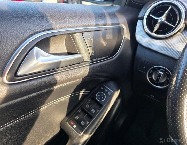 Mercedes-Benz Třídy B Kombi 2,1 l 100 kw