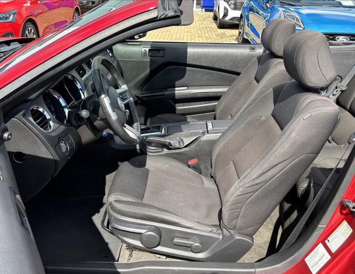 Ford Mustang Kabriolet 3,7 l 227 kw