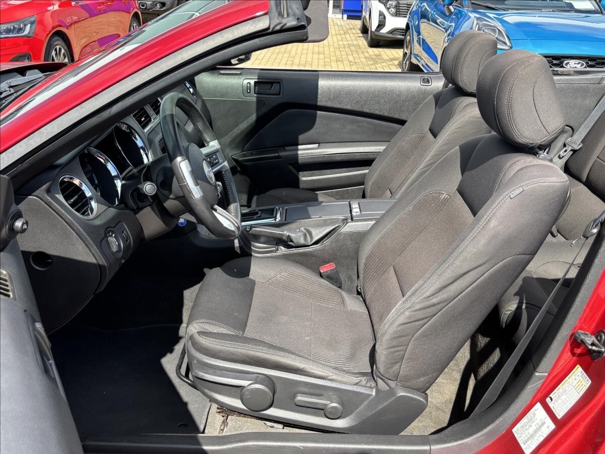 Ford Mustang Kabriolet 3,7 l 227 kw