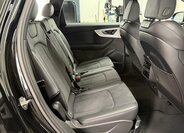 Audi Q7 11