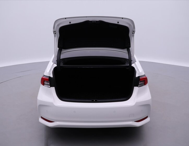 Toyota Corolla Sedan / Limuzína 1,5 l 92 kw