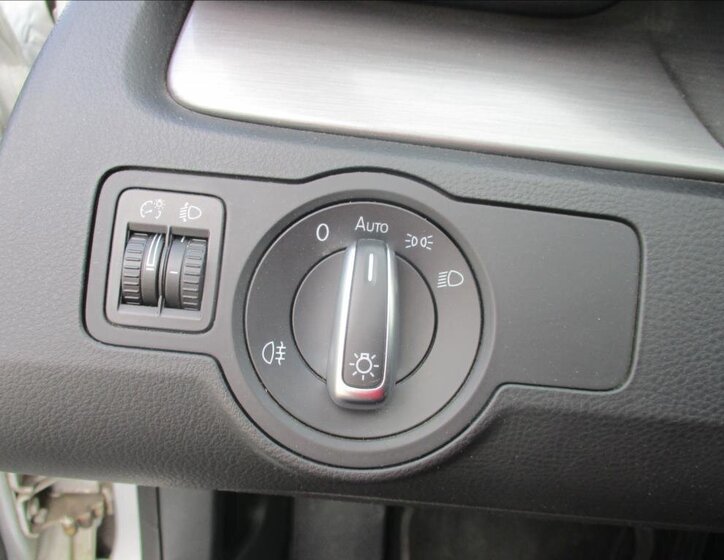 Volkswagen Passat Kombi 1,4 l 90 kw