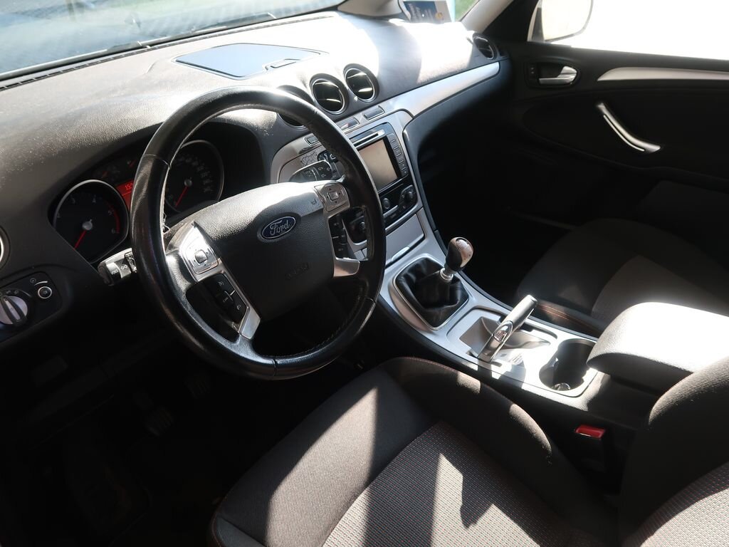 Ford Galaxy MPV 2,0 l 103 kw