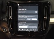 Volvo XC40 SUV / Terénní 2,0 l 145 kw