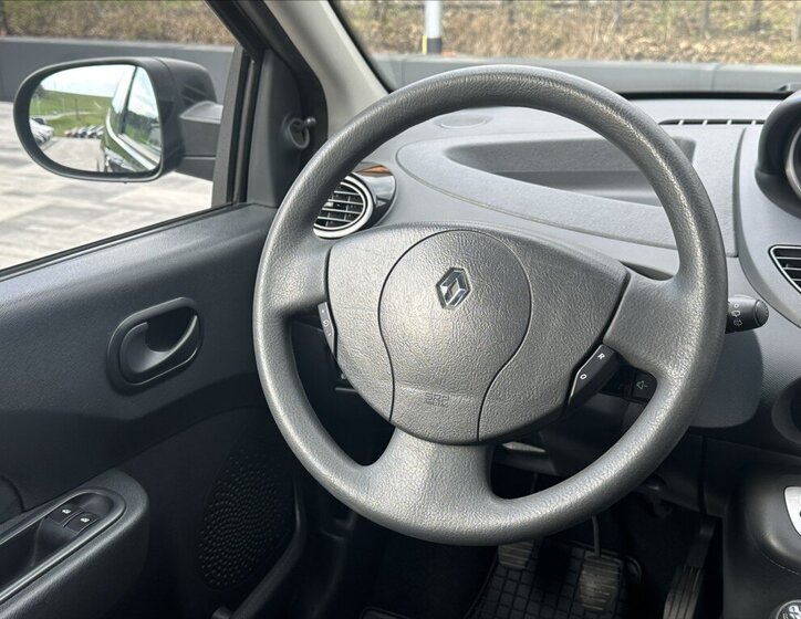 Renault Twingo Hatchback 1,1 l 55 kw