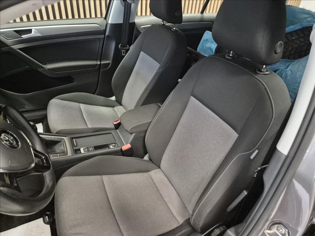 Volkswagen Golf Hatchback 1,2 l 81 kw