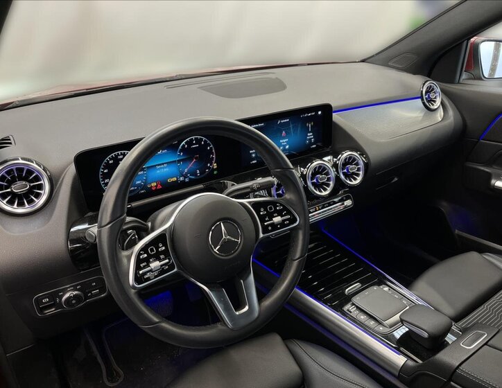 Mercedes-Benz GLA SUV 1,3 l 120 kw