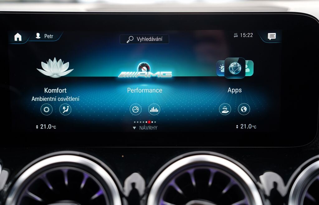 Mercedes-Benz GLB SUV / Terénní 2,0 l 225 kw