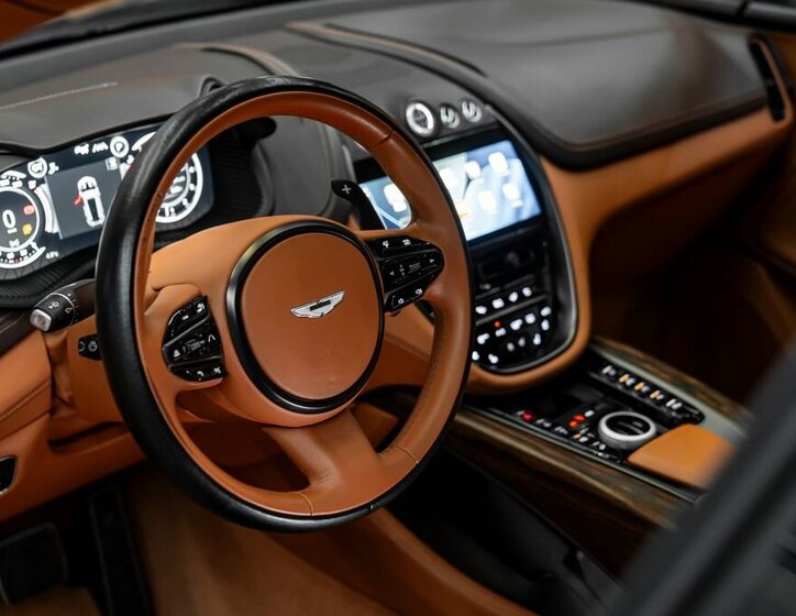 Aston Martin Ostatní SUV 4,0 l 405 kw