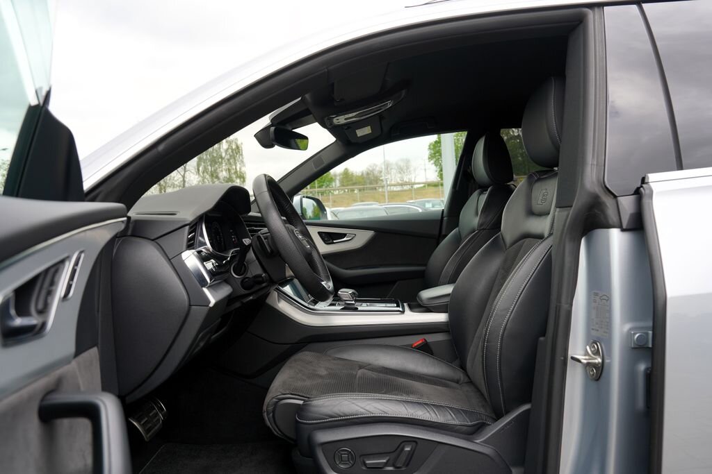 Audi Q8 SUV / Terénní 3,0 l 250 kw