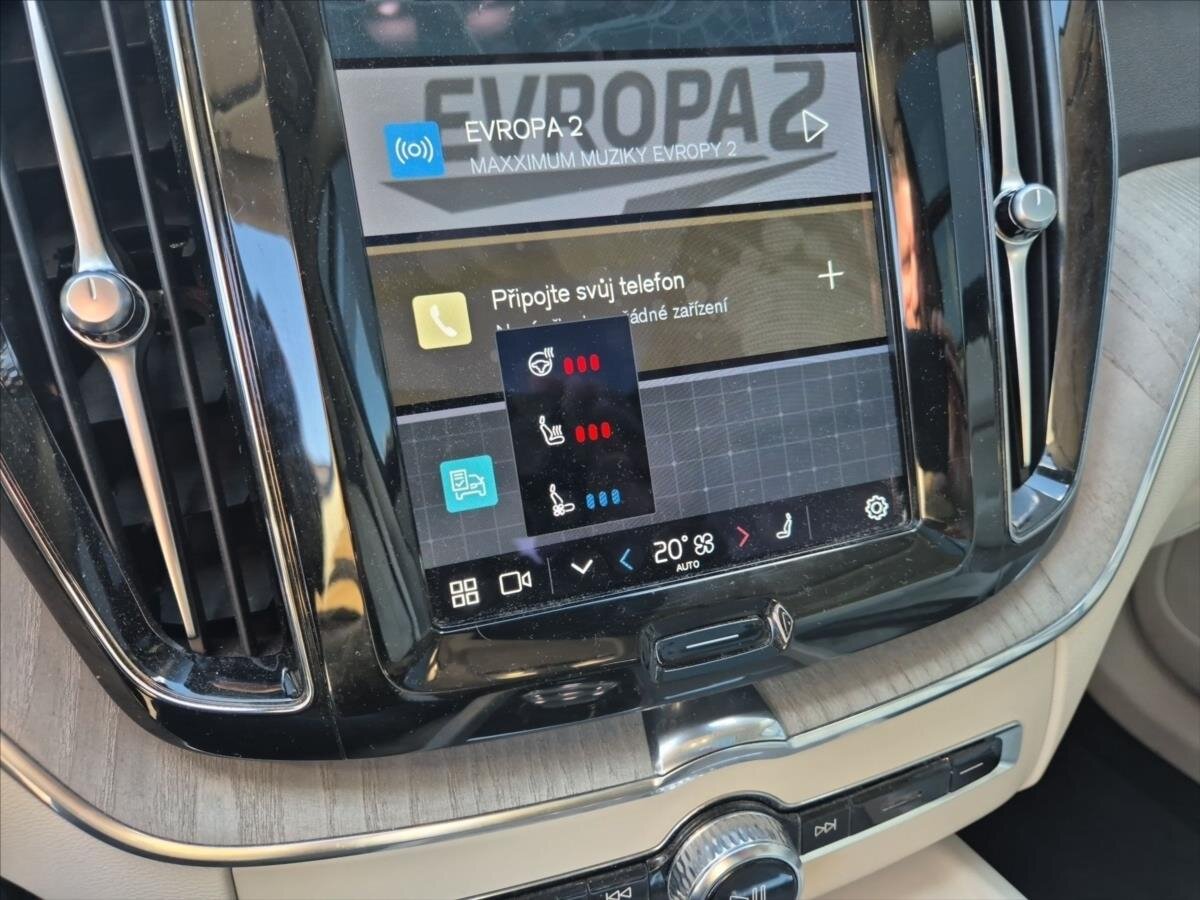 Volvo XC60 SUV / Terénní 2,0 l 186 kw