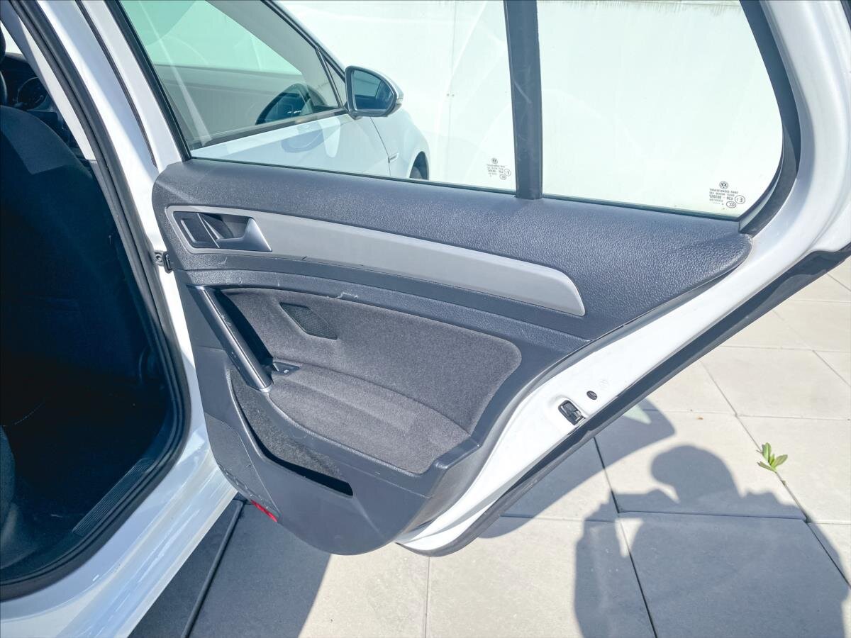 Volkswagen Golf Hatchback 1,4 l 81 kw