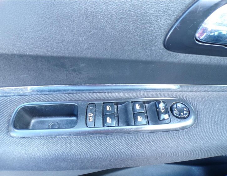 Peugeot 5008 Kombi 1,6 l 115 kw