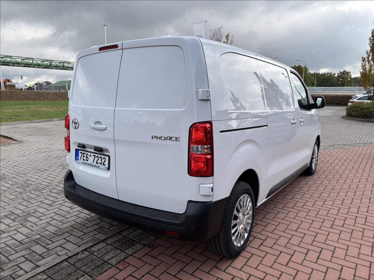Toyota ProAce Skříň 2,0 l 106 kw