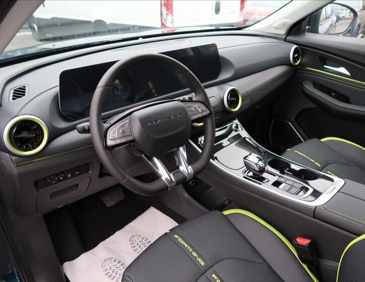 Dongfeng T5 EVO SUV 1,5 l 180 kw