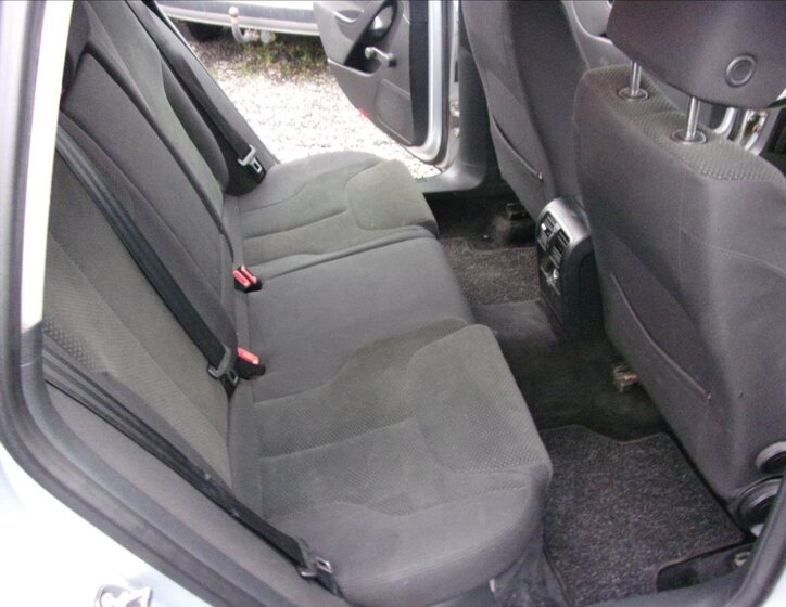 Volkswagen Passat 13