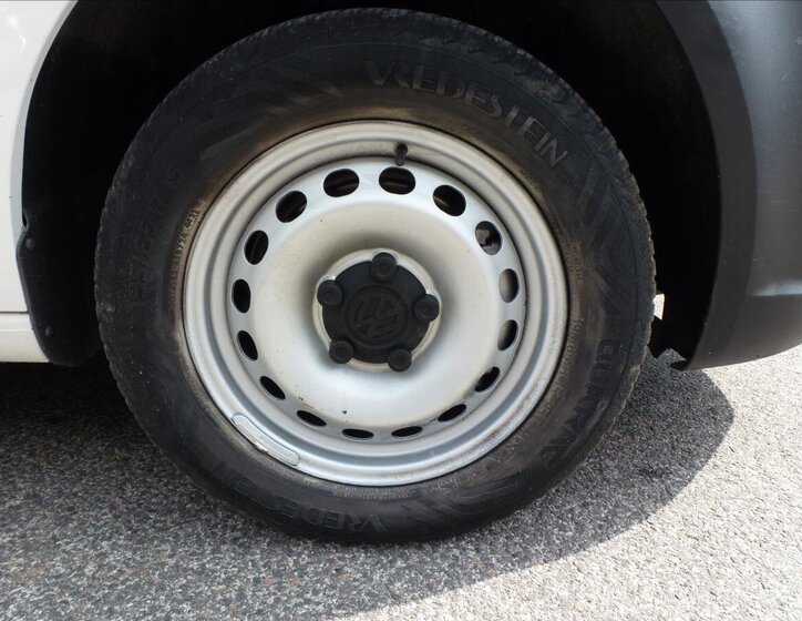 Volkswagen Caddy Skříň 1,6 l 75 kw