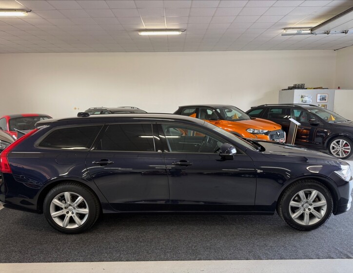 Volvo V90 4