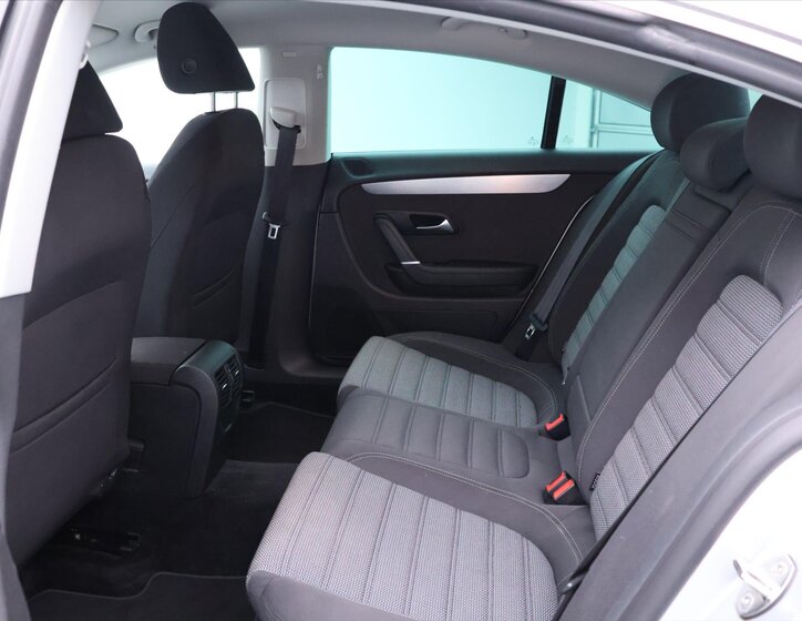 Volkswagen Passat CC Sedan / Limuzína 2,0 l 103 kw