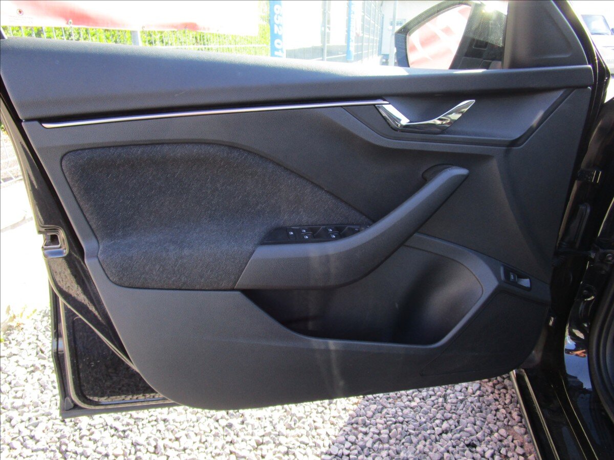 Škoda Scala Hatchback 999,0 85 kw