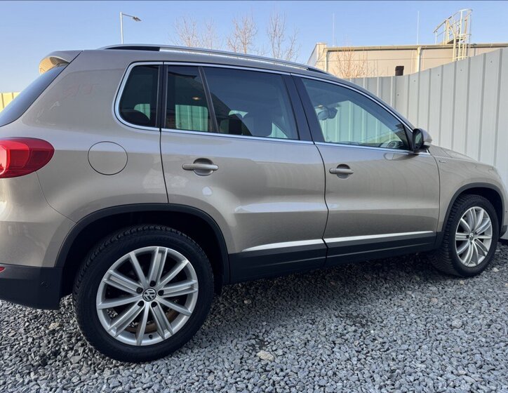 Volkswagen Tiguan SUV / Terénní 2,0 l 81 kw