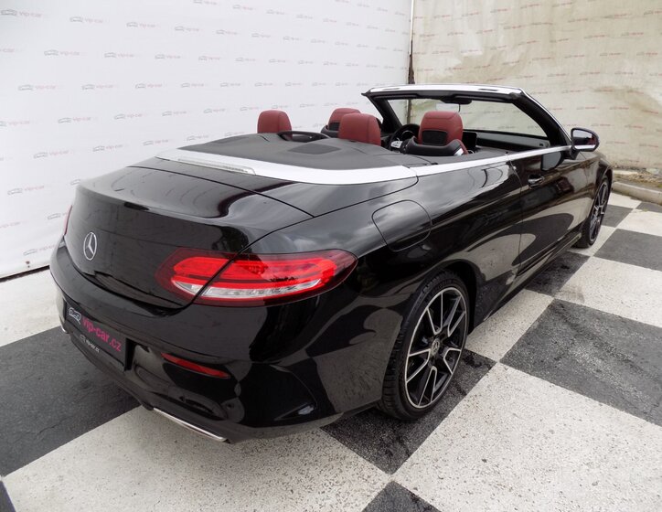 Mercedes-Benz Třídy C Kabriolet 3,0 l 245 kw