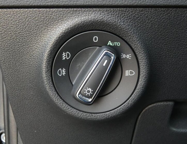 Škoda Karoq SUV / Terénní 1,5 l 110 kw