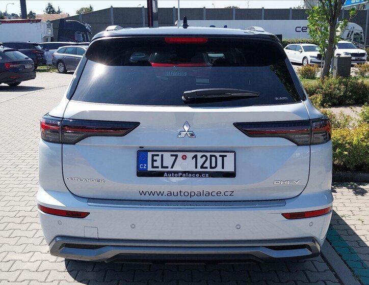 Mitsubishi Outlander 5