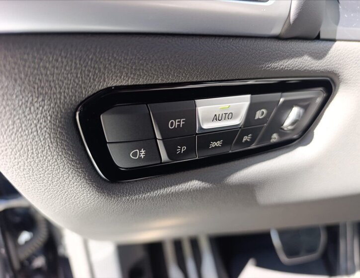 BMW Řada 8 Kupé 4,4 l 390 kw