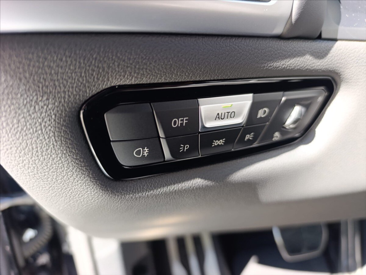 BMW Řada 8 Kupé 4,4 l 390 kw