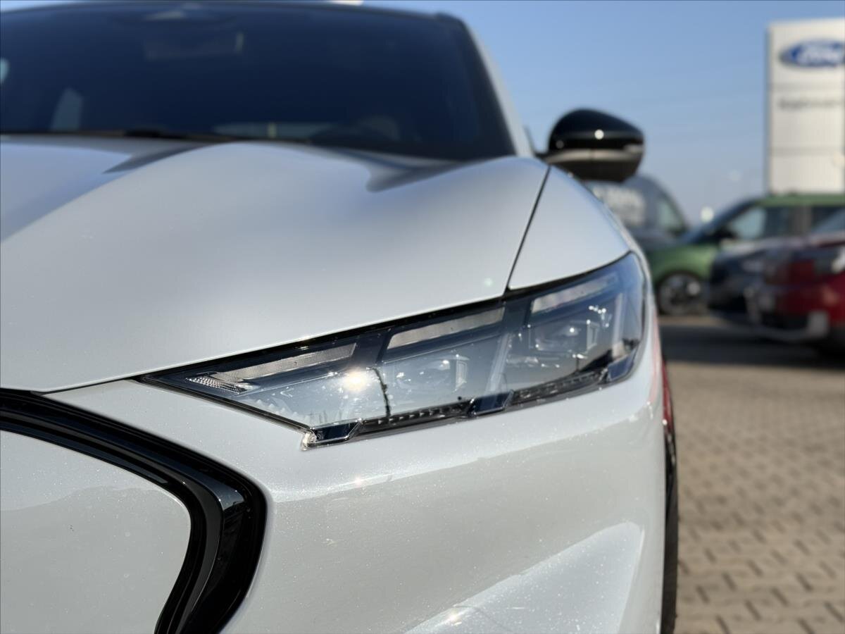 Ford Mustang Mach-E Hatchback 0,0 225 kw