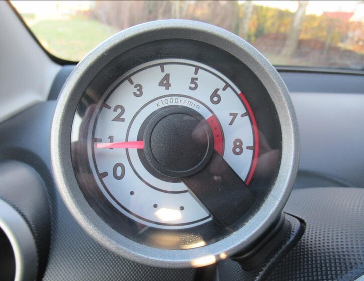 Peugeot 107 Hatchback 998,0 50 kw