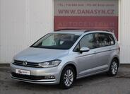 Volkswagen Touran 1