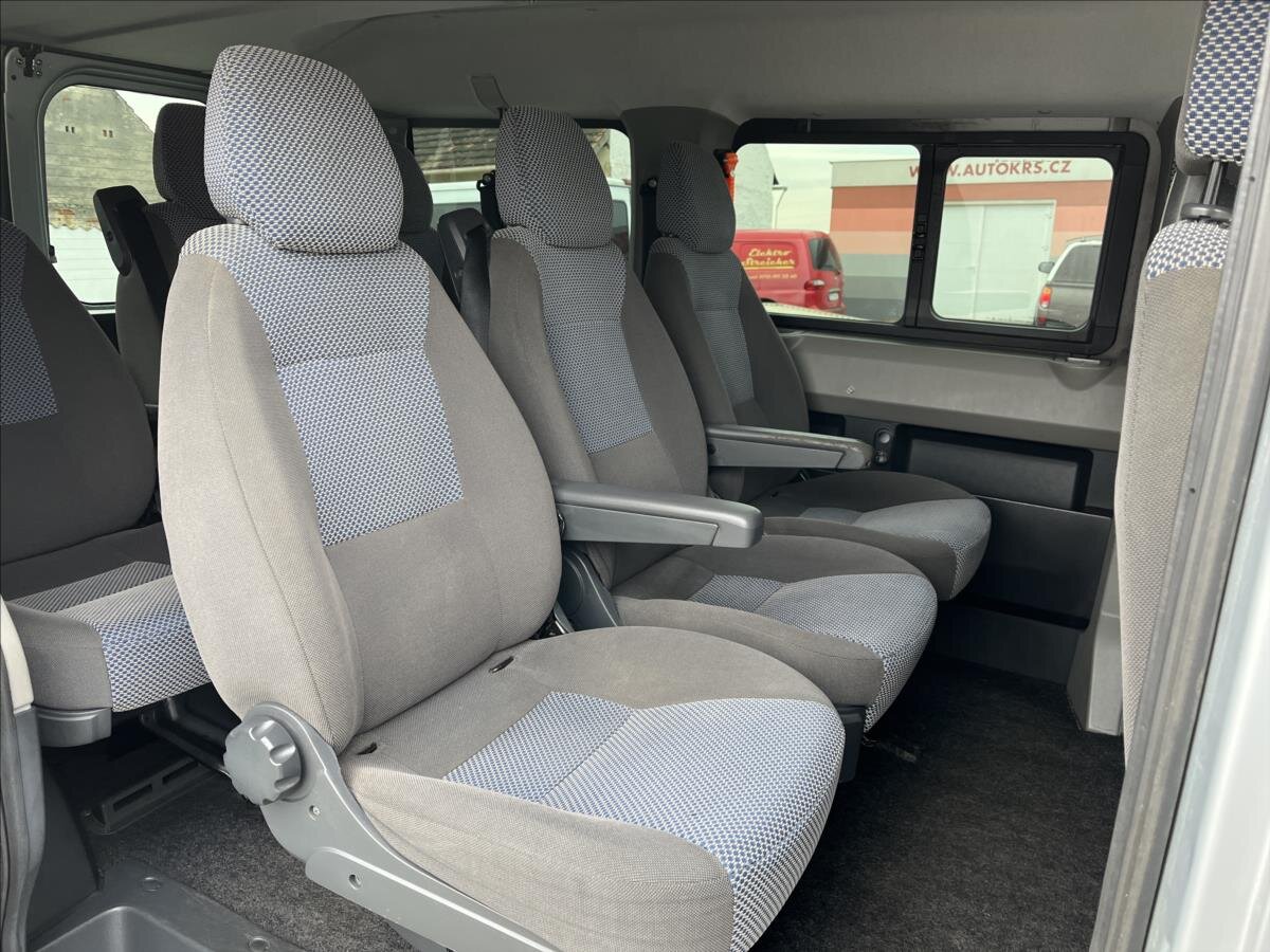 Peugeot Boxer Kombi 2,2 l 88 kw