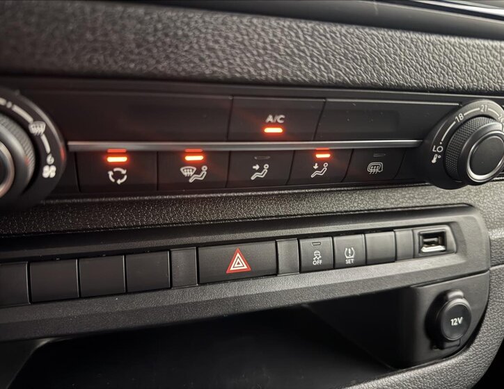 Peugeot Expert Skříň 2,0 l 106 kw