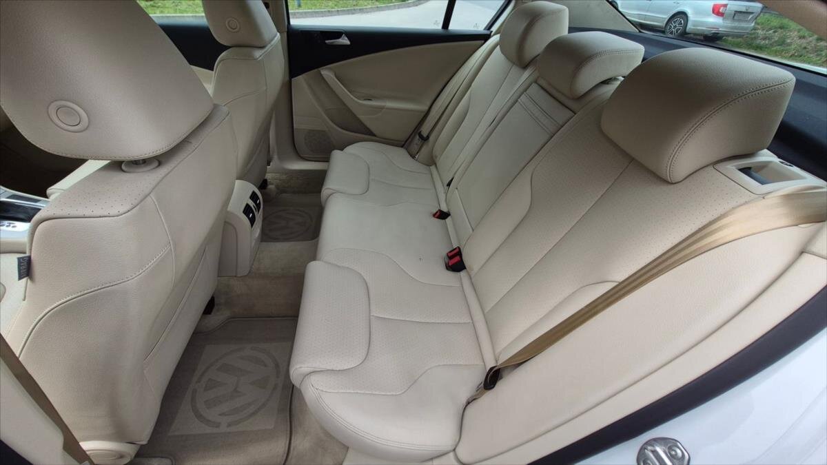 Volkswagen Passat Sedan / Limuzína 2,0 l 147 kw