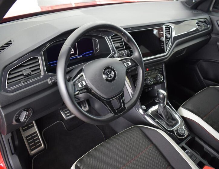 Volkswagen T-Roc 9