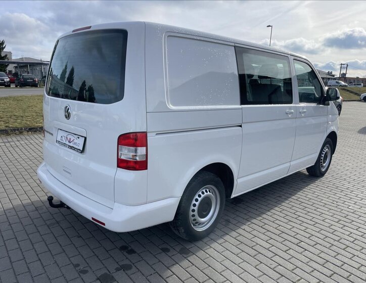 Volkswagen Transporter Kombi 2,0 l 75 kw
