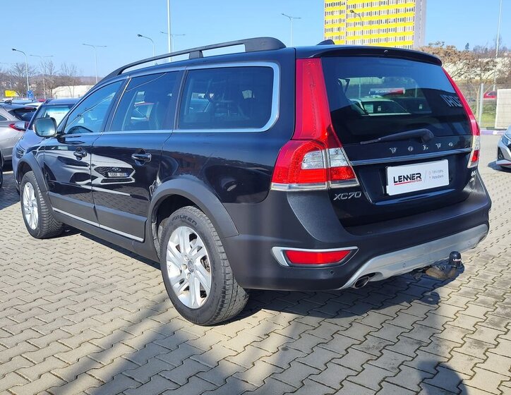 Volvo XC70 Kombi 2,4 l 158 kw