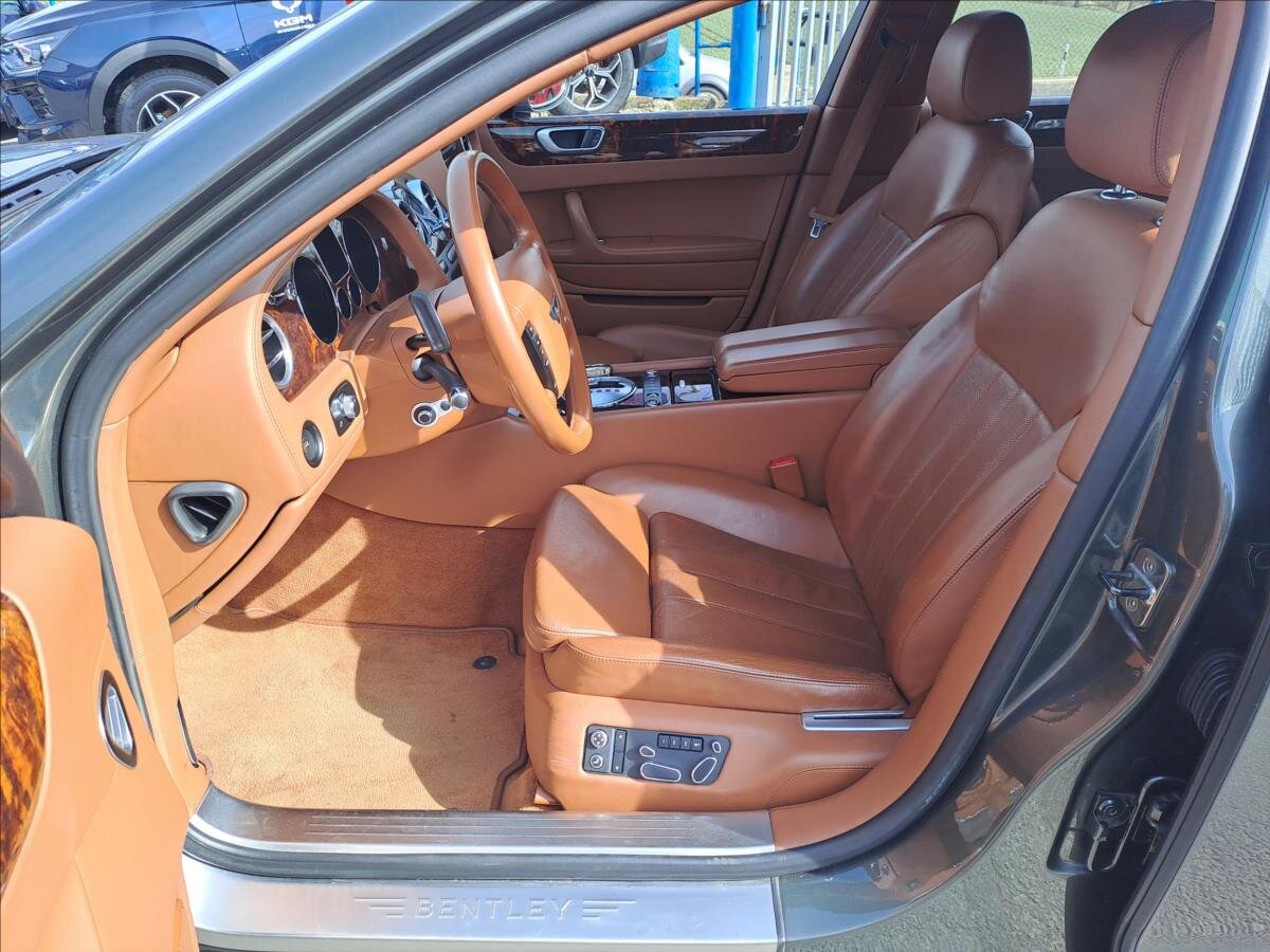 Bentley Continental Flying Spur Sedan / Limuzína 6,0 l 412 kw