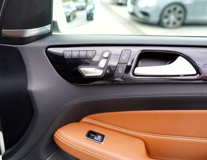 Mercedes-Benz GLS 25