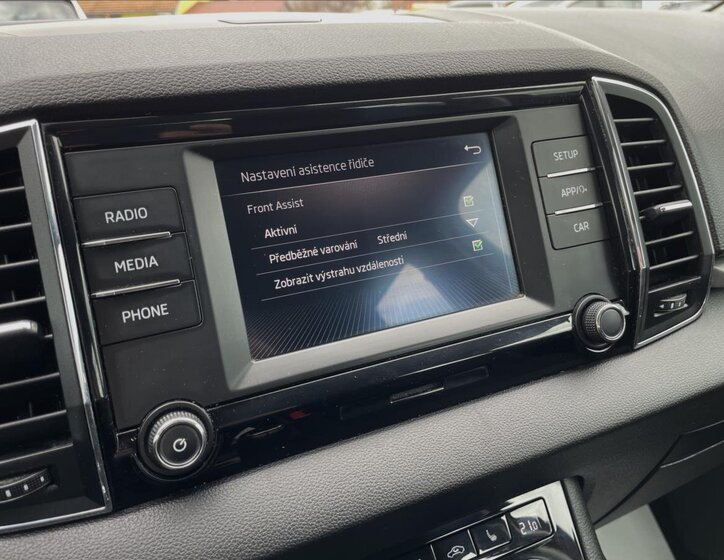 Škoda Karoq SUV 999,0 85 kw