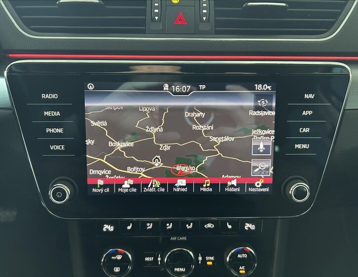 Škoda Superb Sedan / Limuzína 1,4 l 110 kw