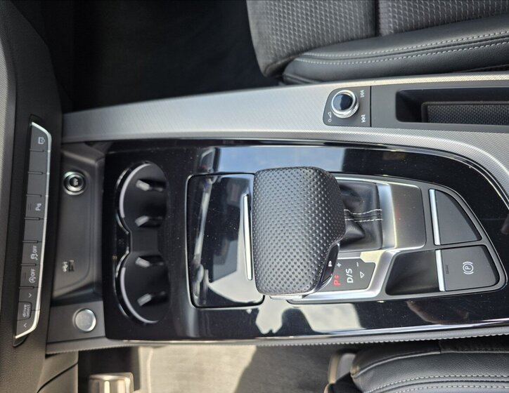 Audi A4 Kombi 2,0 l 140 kw