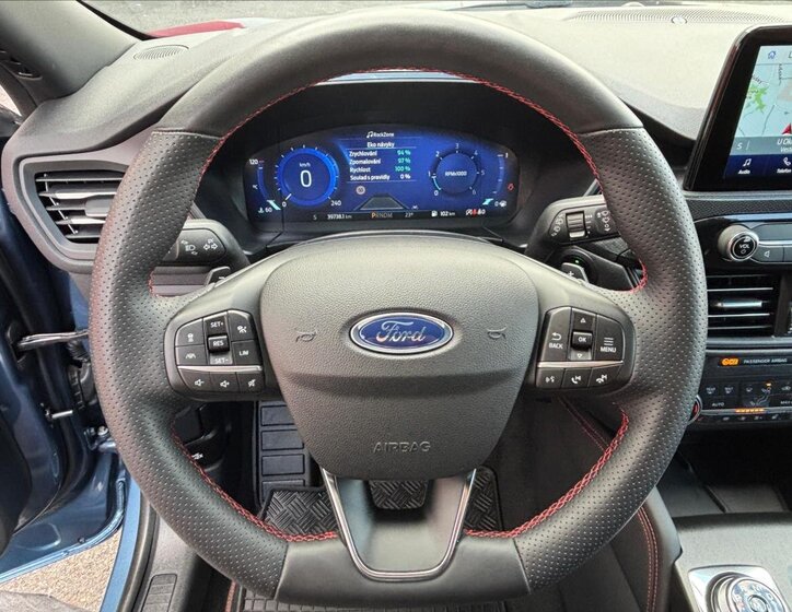 Ford Kuga SUV / Terénní 2,0 l 88 kw