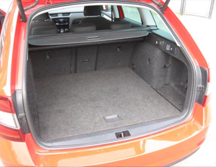 Škoda Octavia Kombi 2,0 l 110 kw