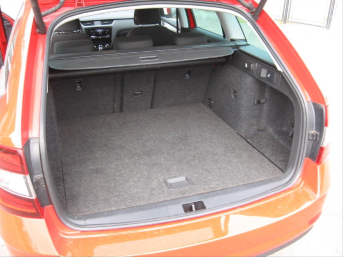 Škoda Octavia Kombi 2,0 l 110 kw