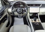 Jaguar F-Pace 7