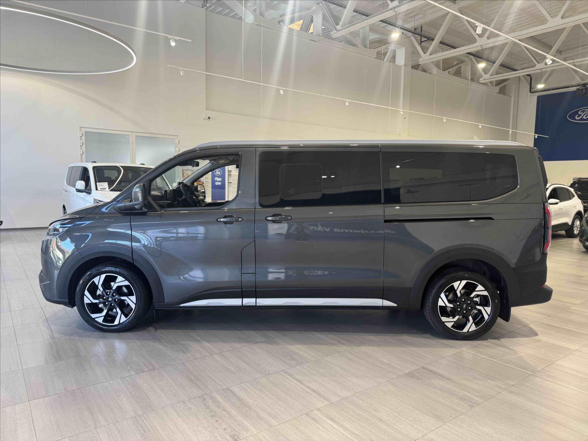 Ford Tourneo Kombi 2,5 l 171 kw
